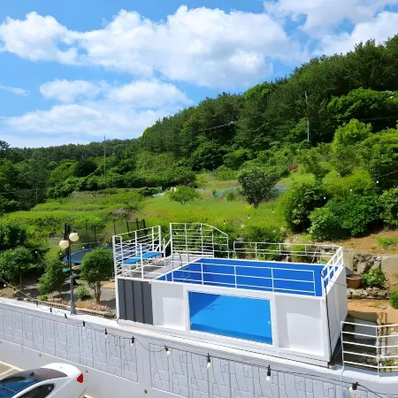 Geoje Theview Kids Poolvilla