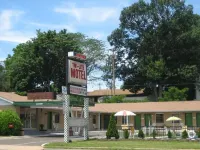 Twi-Lite Inn Hotels near Gateway Plaza