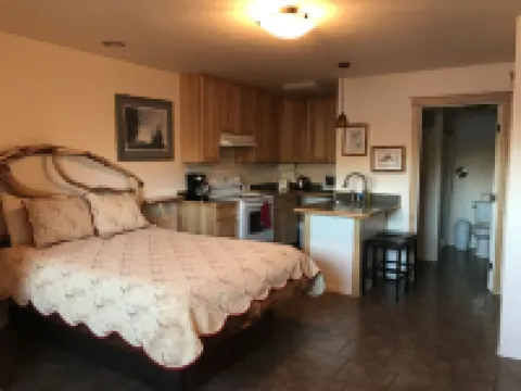 Front Row Bed and Breakfast Hotels in Seward