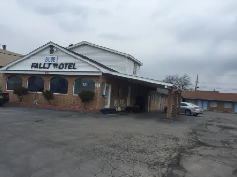 Blue Falls Motel