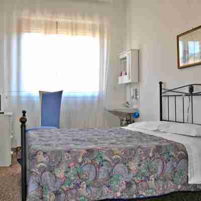 Hotel Chenno Rooms