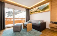 Wohlfühlhotel Berg Heil Hotels in Holzgau