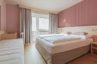 Mari Pop Hotel Hotels in Stumm