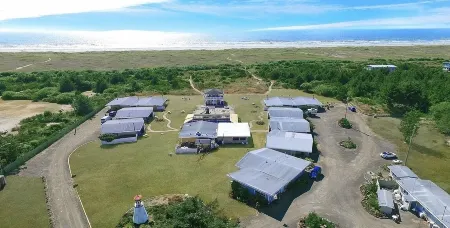 Beachwood Condos & Resort Отели в г. Копалис Бич