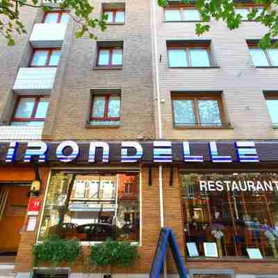 L'Hirondelle Hotel Exterior