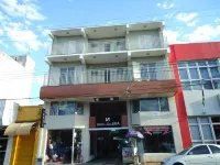 Hotel Galeria فنادق في جلیس