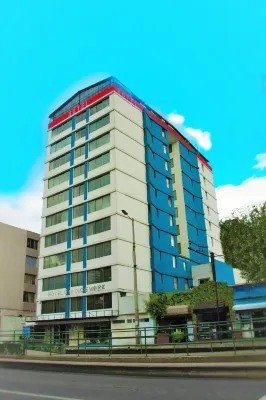 Hotel 6 de Diciembre Hotels near Cafe Libre Cafe