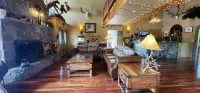 Cowlitz River Lodge