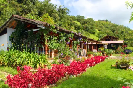 Refugio Puente Explanacion Ecolodge Отели рядом с достопримечательностью «Mirador de Salento»