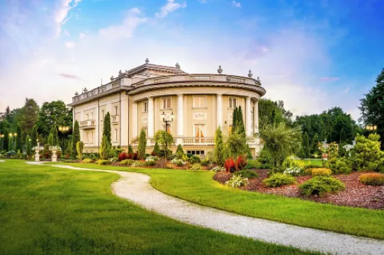 Pałacyk Otrębusy Business & Spa Hotels in Pruszkow County