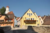Hotel Gasthof zum Goldenen Lamm Hotels in Wemding