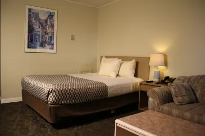 Lamplighter Inn