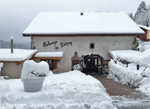 Auberge de Liézey Hôtels à : Liézey