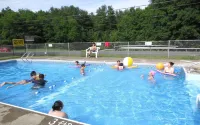 フォー シーズンズ モーテル - プール