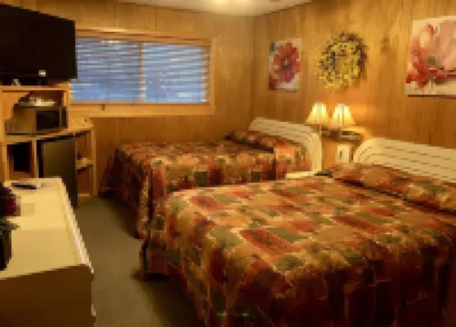 Giant Oaks Lodge