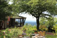 Antietam Overlook Farm Hotels in Keedysville