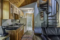 The Woods Cabins - Bjergudsigt
