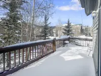 928a Lakepoint Circle 3Br 2.5ba 3 Bedroom Home by RedAwning