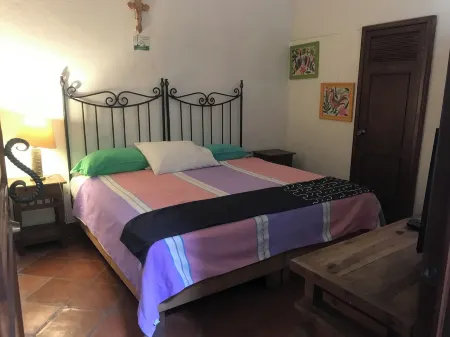 Hotel Casa de Los Santos Отели рядом с достопримечательностью «Church of San Diego (Iglesia de San Diego)»