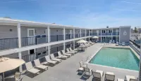 Atlantic Oceanfront Hotel, Wells Beach
