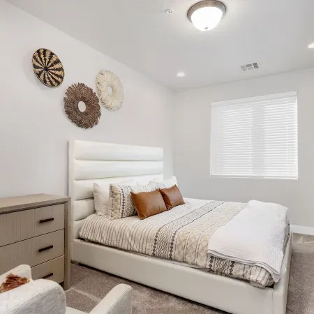 Family Fun Getaway #2333 5 Bedroom Townhouse by Redawning