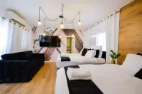 YalaRent Green Garden Villa with Private Pool