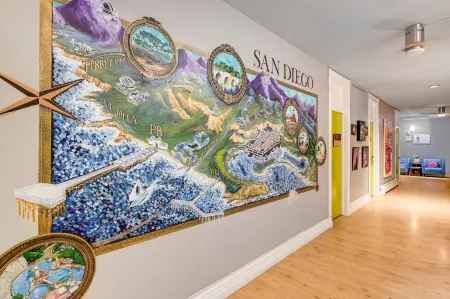 HI San Diego Downtown Hostel Отели в г. Сан-Диего