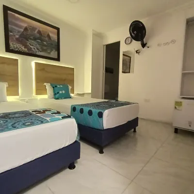 Hotel Eterna Primavera Hoteles cerca de Parque Norte