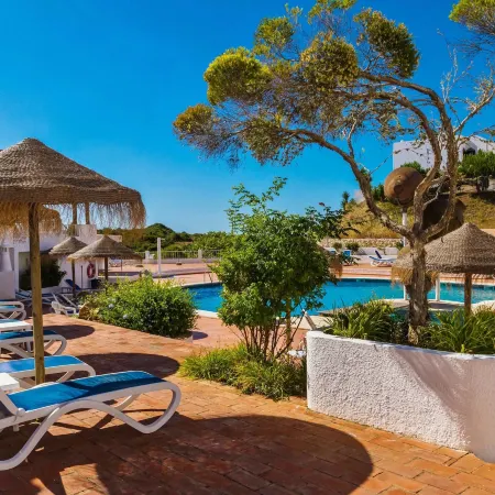 Apartamentos Salema Praia Club