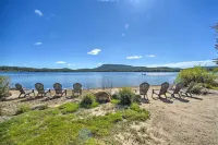 Beach & Kayaks: Waterfront Cabin on Lake Pleasant! - Wifi