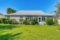 Pet-friendly Villages Home, Walk to Golf & Pool! - 4-Star