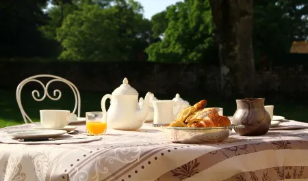 Château de la Giraudière Отели в г. Линьи-ле-Рибо