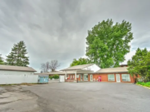 Motel R-100 Hotéis em Longueuil