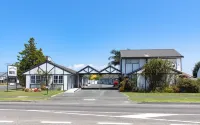 Tudor Park Motel Hotel di 