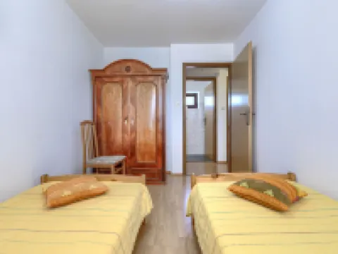 Laura Hotels in Opcina Liznjan