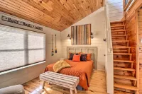 Pet-Friendly Studio w/ Loft & Mountain Views! - Homestays