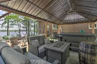 Loon Lake Lodge' w/ Dock, Sauna & Hot Tub! - Homestays