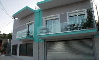 Crown Deluxe Apartments