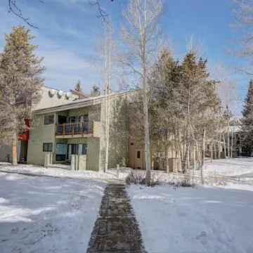 Flying Dutchman by Summit County Mountain Retreats