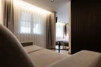 Emery Hotel - 4-Star