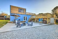 Canyon Lake Retreat w/ Pool ~ 2 Mi to Lake - Country Houses