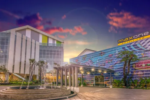 MaxOneHotels at Resort Makassar Hotels in Panakkukang