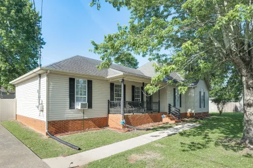 Above-Ground Pool & Backyard at Murfreesboro Home! - Homestays