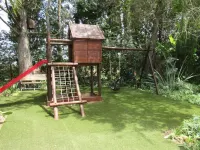 Happy Lands Farmstay Hotels in Sunland