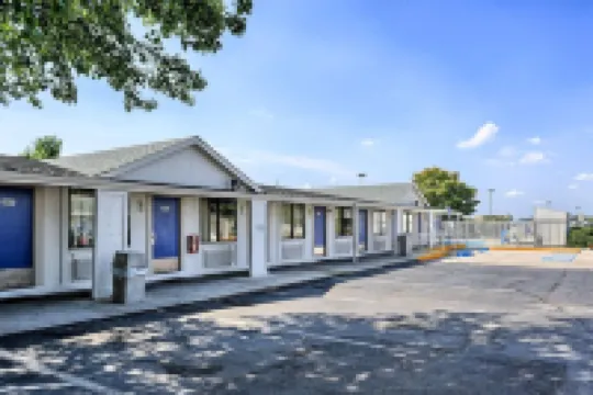 Motel 6 Hagerstown, MD