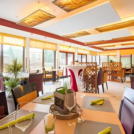 Balland's Hotel & Restaurant Отели в г. Витце