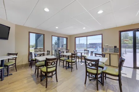 Best Western Fairwinds Inn