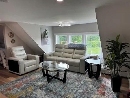 Monroe Maine Historic Site Hideaway Отели в г. Монро