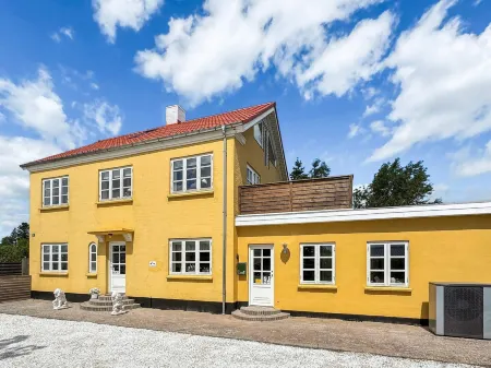 Holiday Home in Børkop Отели в г. Borkop