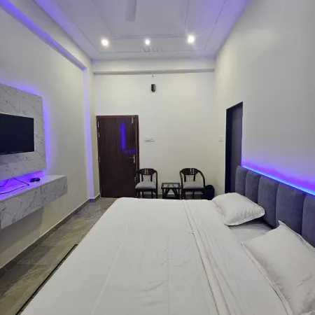 Raghupati Raghav Raja Ram Inn